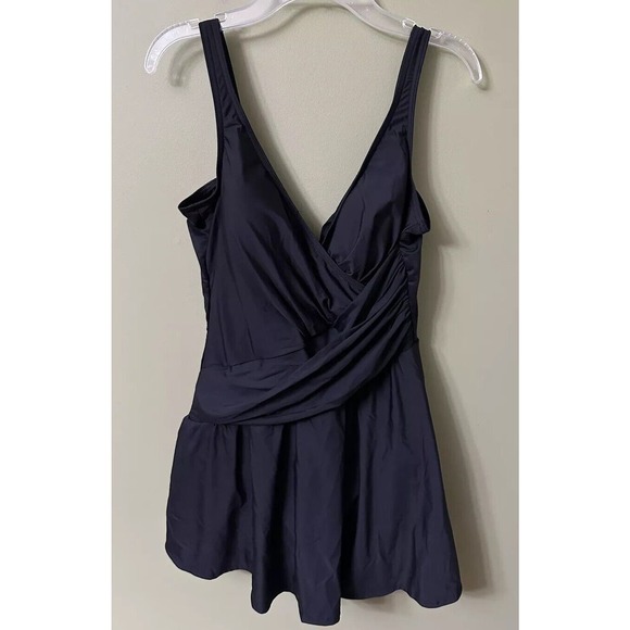 Miraclesuit Other - Women's MIRACLESUIT Black One Piece Swimsuit Sz 12- No Underwire Swim Dress
